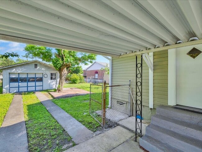 Building Photo - 3613 F L Shuttlesworth Dr