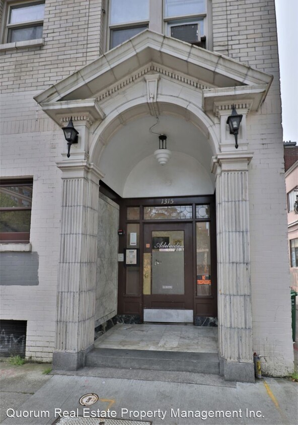 Primary Photo - 1315 NE 47th St