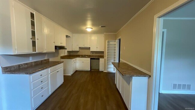 Foto del edificio - 1728 Robison Hill Rd