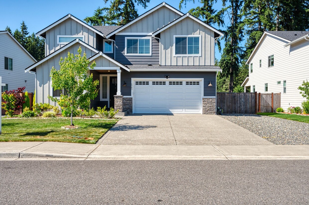 Foto principal - Puyallup 5 bedroom loft Home