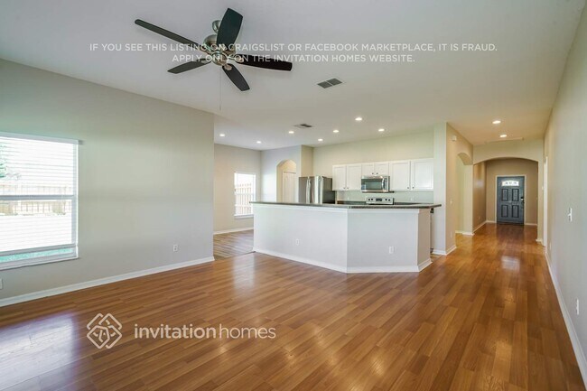 Foto del edificio - 810 Coade Stone Dr