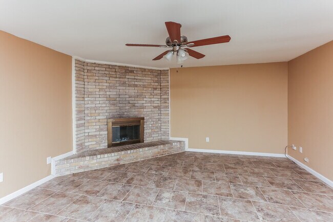 Foto del edificio - 1804 Primrose Ln