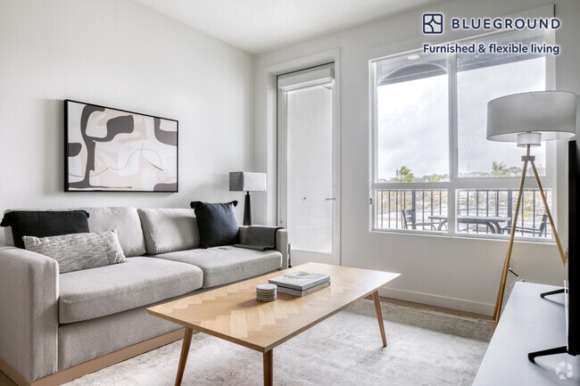 Building Photo - 610 Del Sol Dr