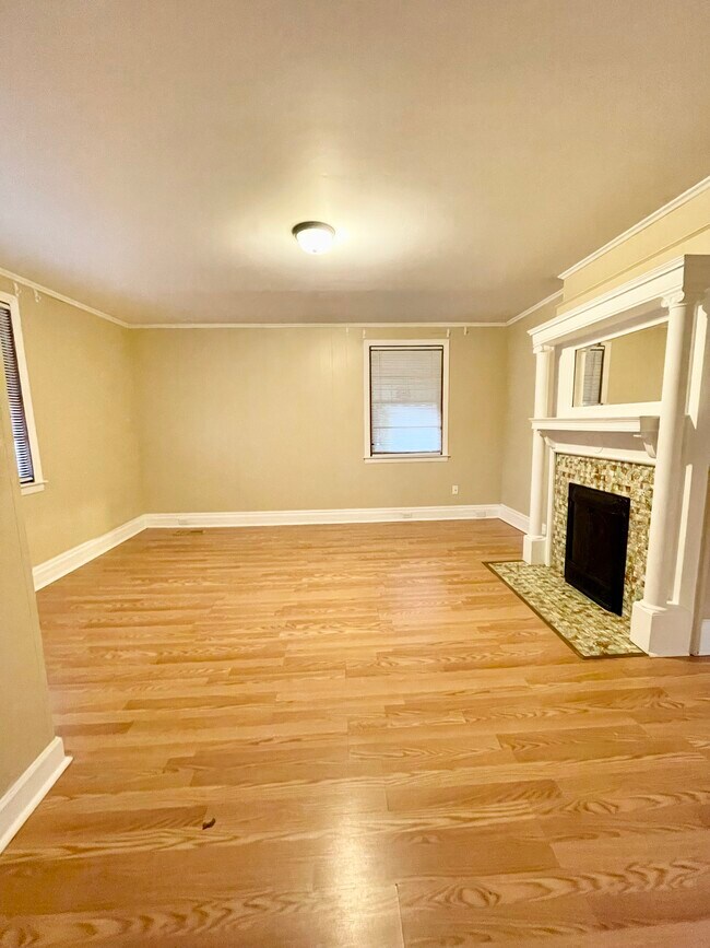 Foto del edificio - 2018 Clifton Ave