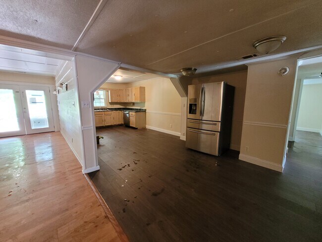 Building Photo - 2890 Arrowhead Dr