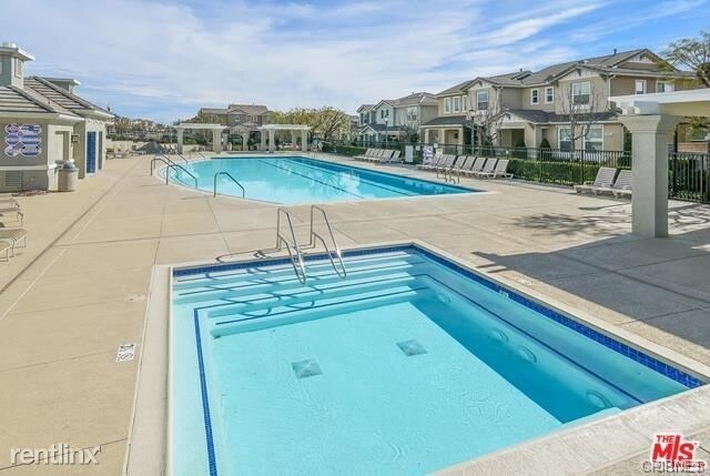 Foto del edificio - 3 br, 3 bath House - 19920 Oakville Ct
