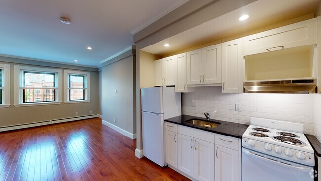 Building Photo - 873 Beacon St