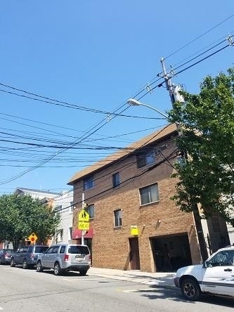 Primary Photo - 230 68th St