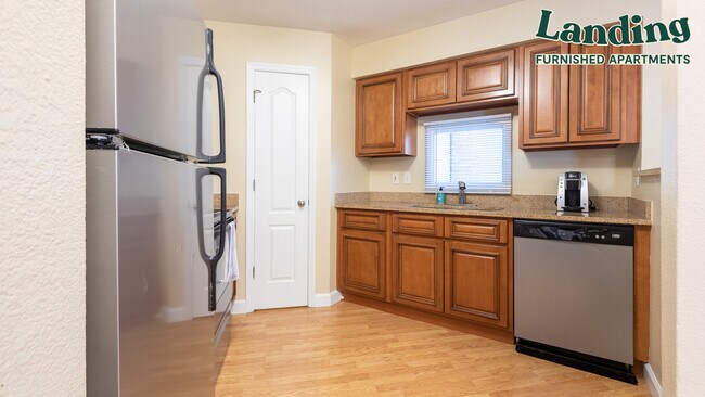 Building Photo - 915 Peach Hill Ln