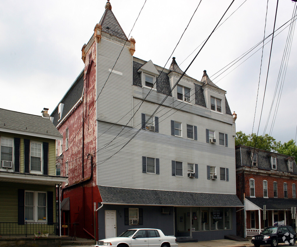 Primary Photo - 108 S Main St