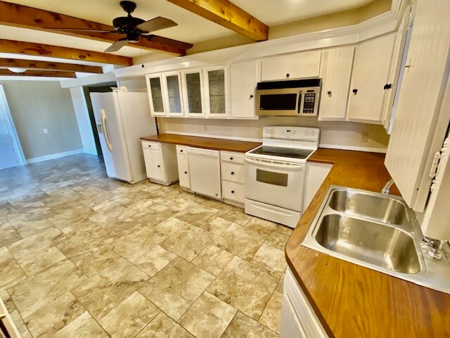 Foto del edificio - 4100 N Green River Rd
