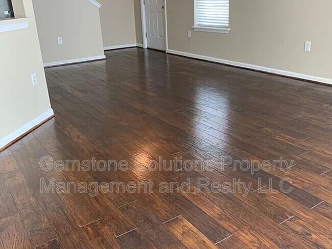 Foto del edificio - 2015 Lavender Ct