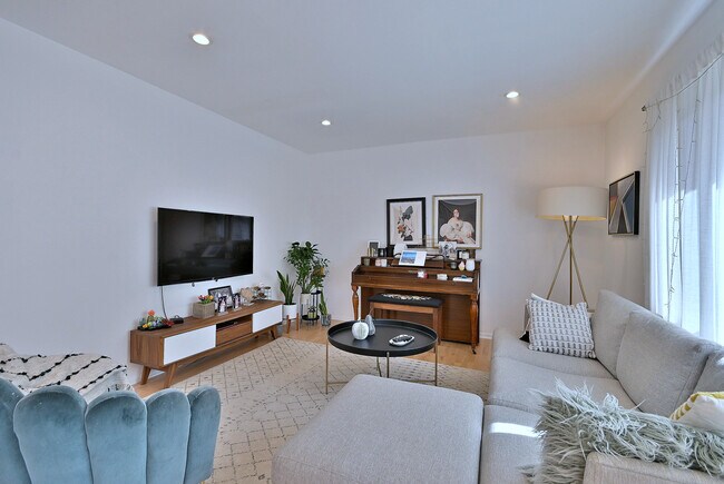 Foto del edificio - 7324 N Bell Ave