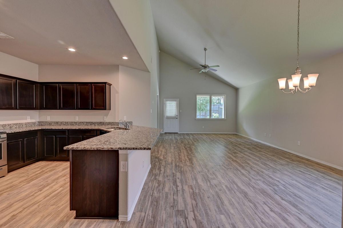 Building Photo - 7022 N Sound Ln