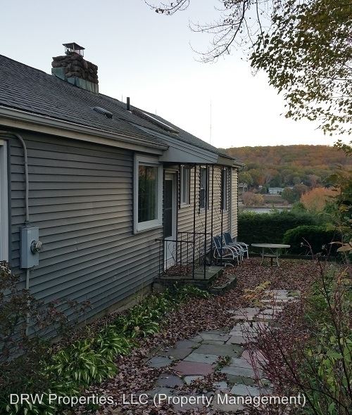 Building Photo - 95 Clearview Dr