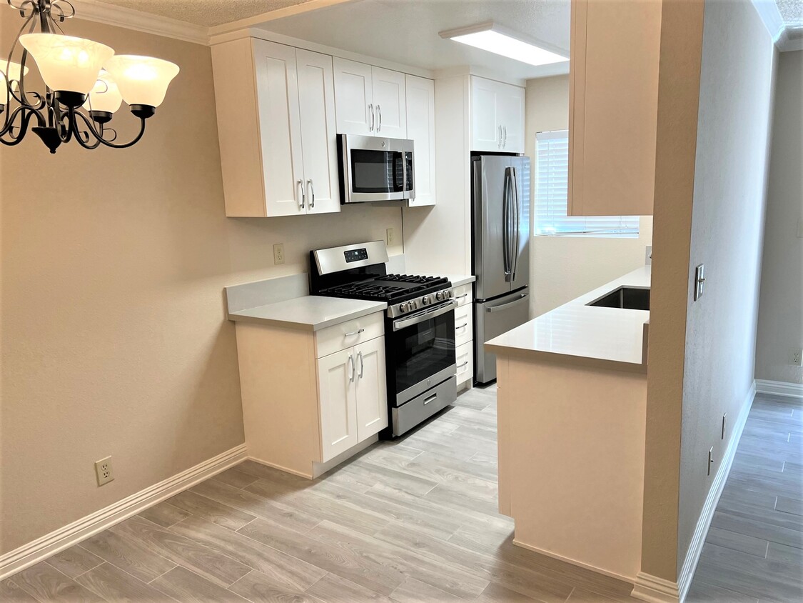 Primary Photo - Recently Remodeled Unit 461 E Providencia Ave