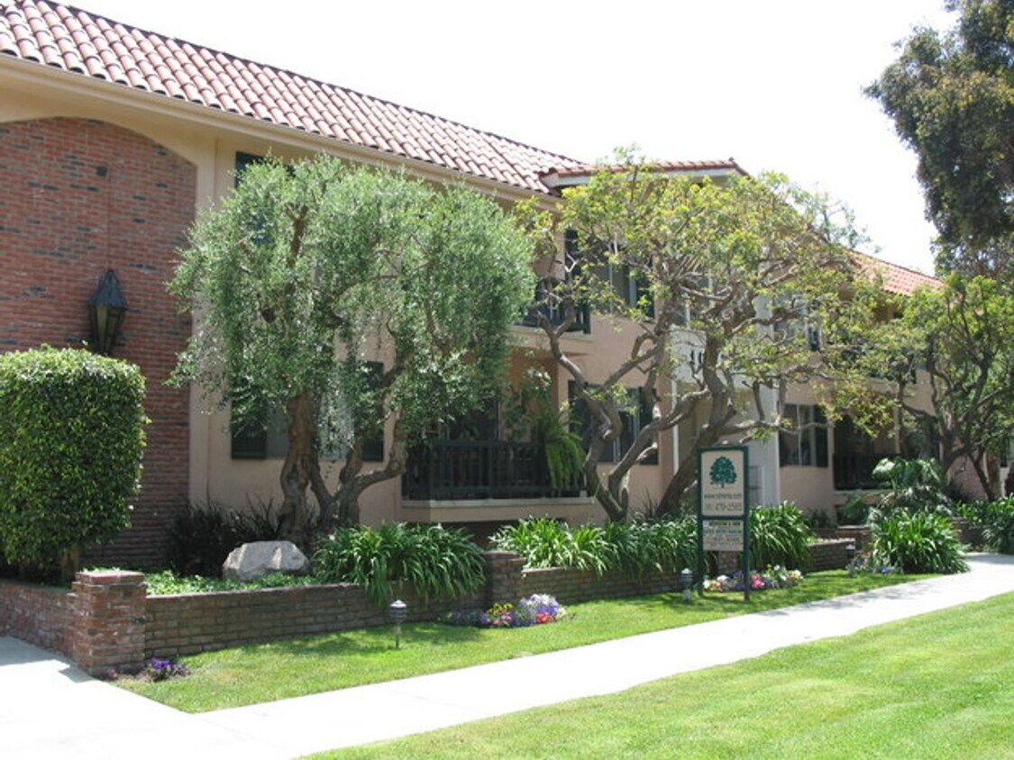 10856 Rose Avenue, Apartments in Los Angeles, CA