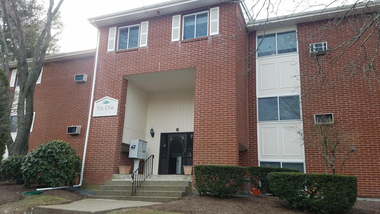 6 Dailey St, Attleboro, MA 02703 Condo for Rent in Attleboro, MA