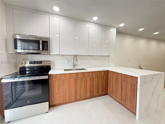 Building Photo - 3514 W 76th St