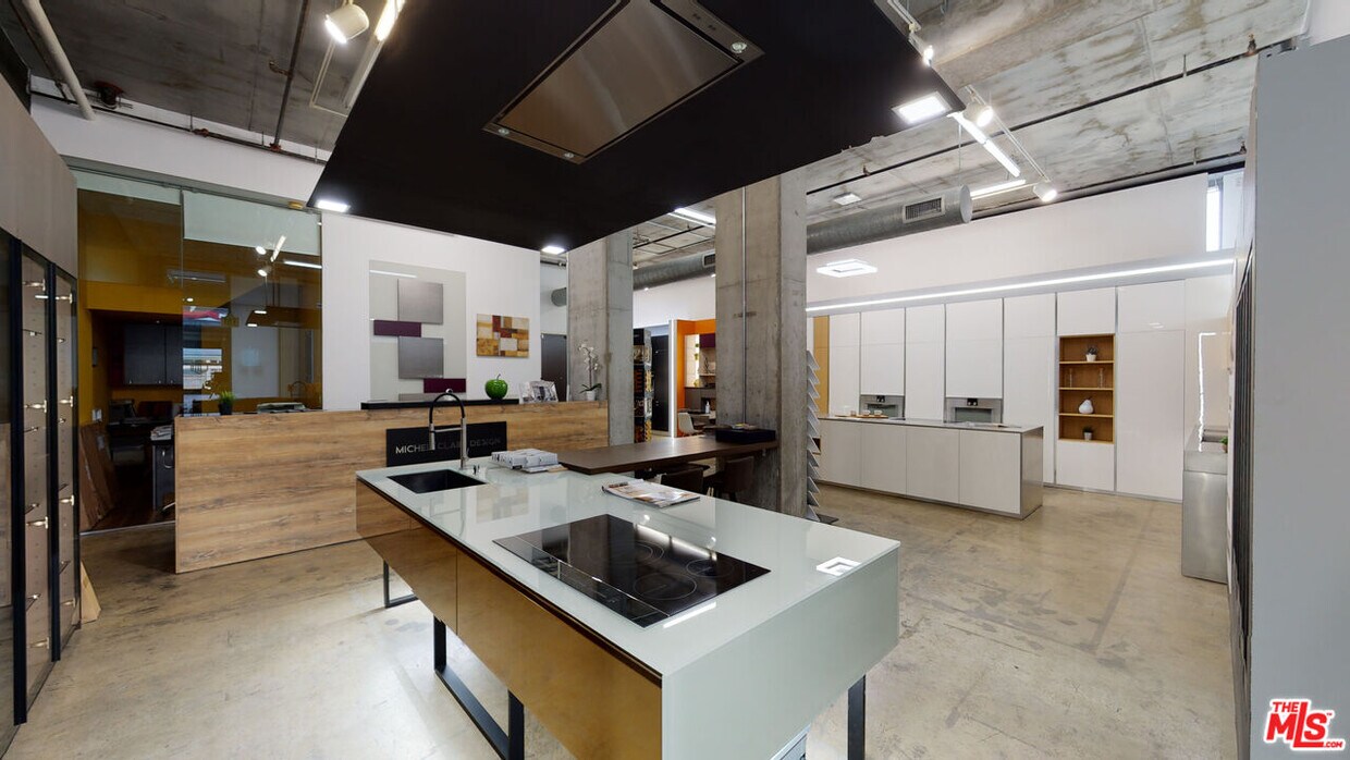 Foto principal - 1100 S Hope St