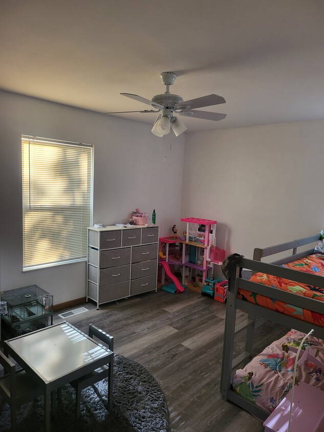 Primary Photo - 515 S Mulberry St