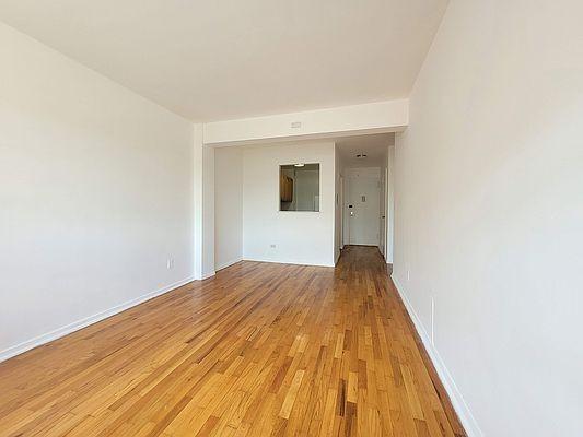 Building Photo - 1 bedroom in BRONX NY 10458