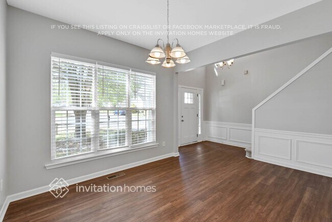 Building Photo - 8848 Challenger Dr