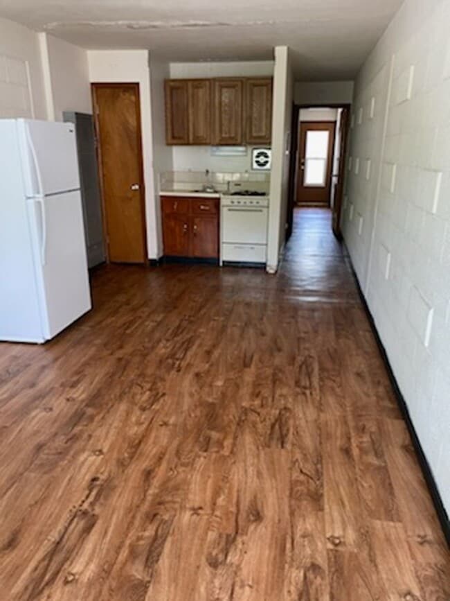 Building Photo - 1BR/1BA in Great West Campus Location Close to Downtown & Schools! Avail. 8/1/26