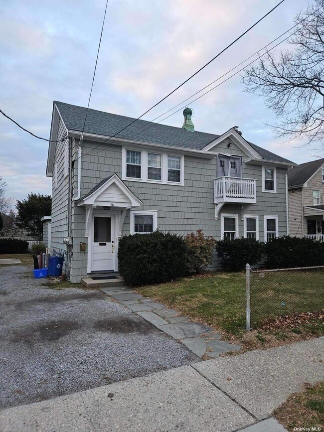 Building Photo - 46 Maple Ave