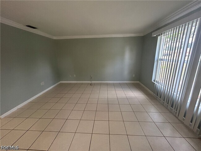 Foto del edificio - 1228 SE 24th Ave