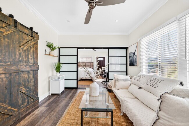 Foto del edificio - 5919 Lexington Ave