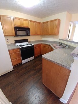 Foto del edificio - 6515 Charter Way