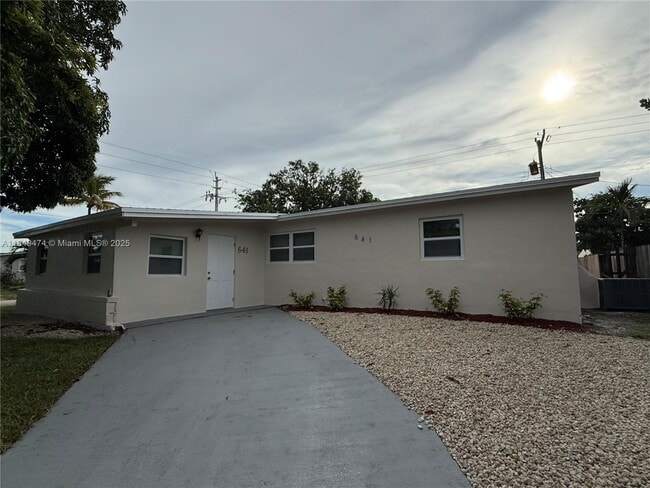 Building Photo - 641 N 70th Ave