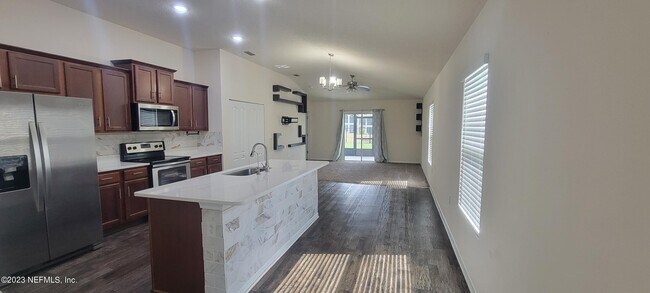 Building Photo - 8238 Meadow Walk Ln