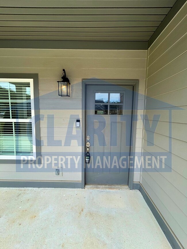 Building Photo - Modern two bedroom townhome!