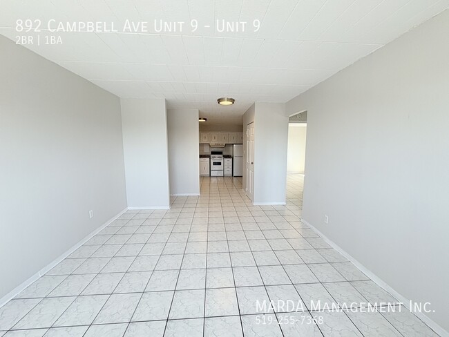 Photo du bâtiment - SPACIOUS 2 BED/1 BATH UNIT - WALKING DISTA...
