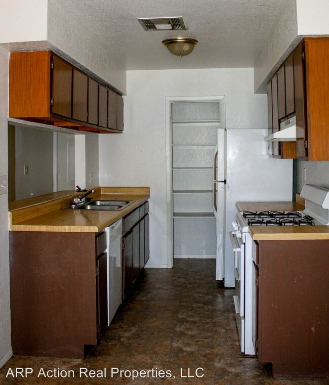Building Photo - 3 br, 2 bath House - 10704 QUARTZ ST