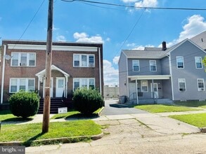 Building Photo - 13 N 8th St