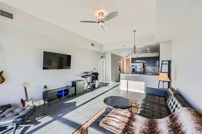 Foto del edificio - MOVE IN SPECIAL! $500.00 OFF 1ST MONTHS RE...