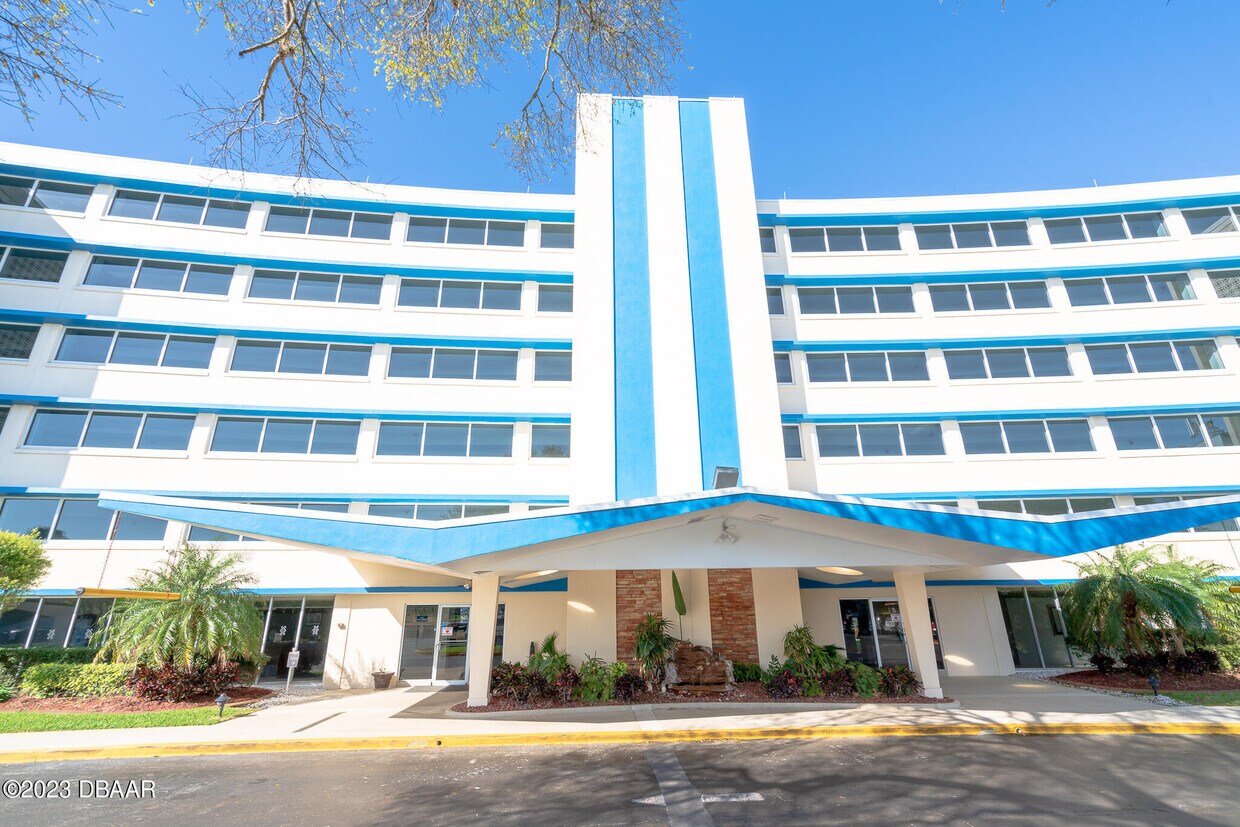 1224 S Peninsula Dr Unit 504, Daytona Beach, FL 32118 Condo for Rent