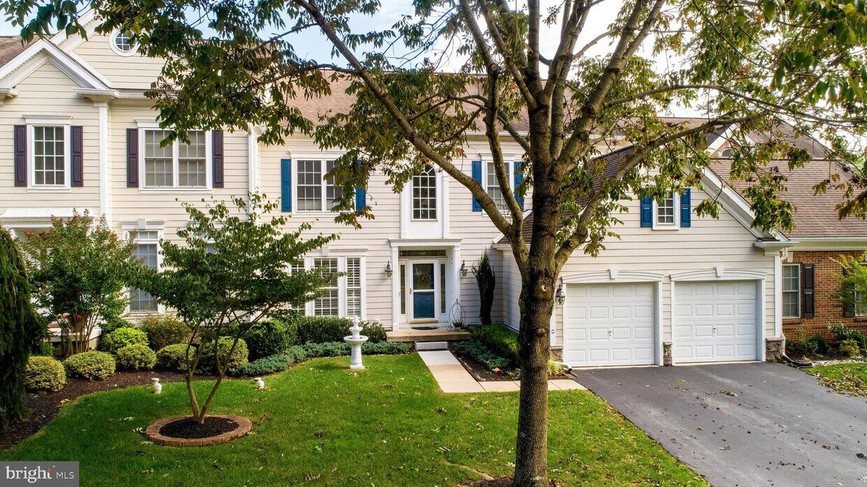 219 Excalibur Dr, Newtown Square, PA 19073 Townhome Rentals in