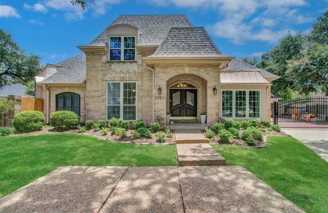 Building Photo - 11311 Chevy Chase Dr