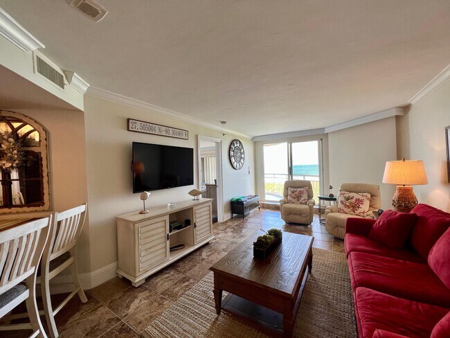 Building Photo - 3870 N Hwy A1A