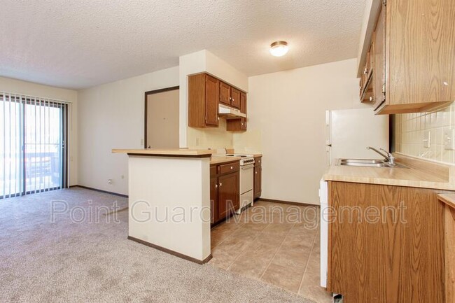 Building Photo - 2759 N Amidon Ave