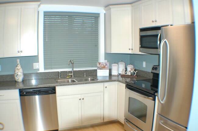 Foto del edificio - 2128 SW Holden St