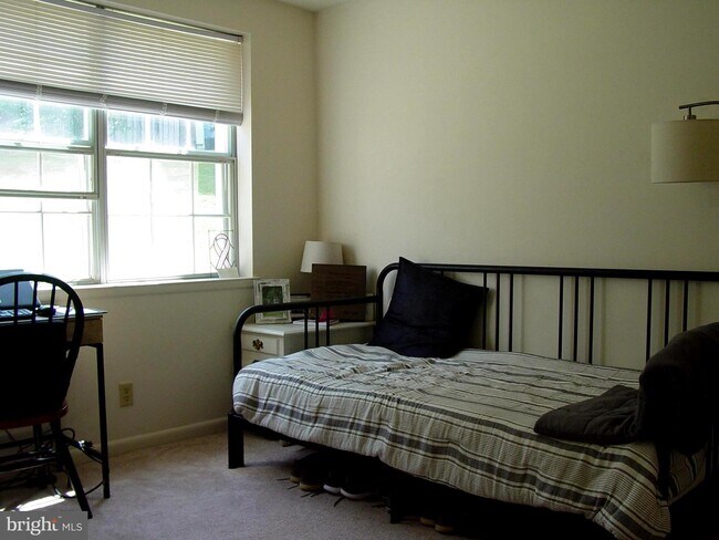 Foto del edificio - 4622 28th Rd S