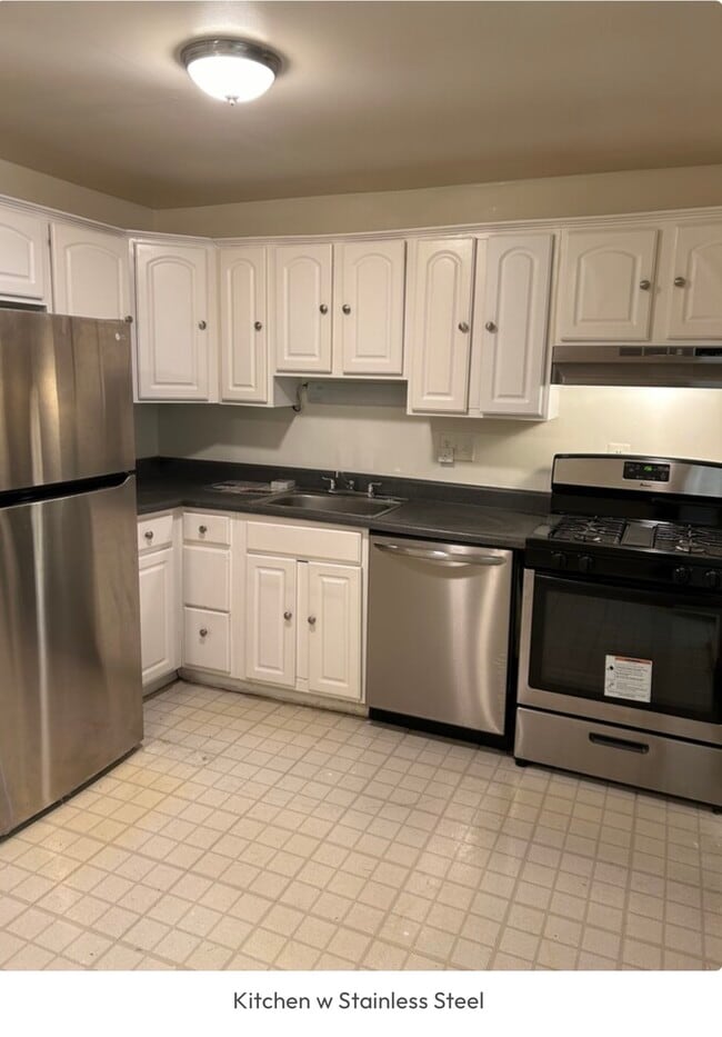 Building Photo - 3307 Huntley Sq Dr