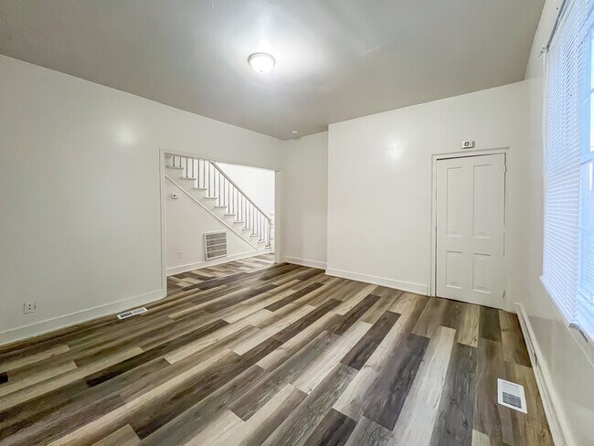 Foto del edificio - 1318 W Washington St