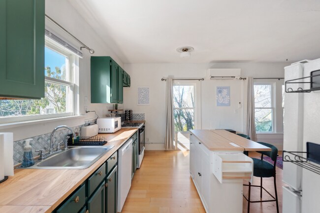 Foto del edificio - 9426 N Edison St