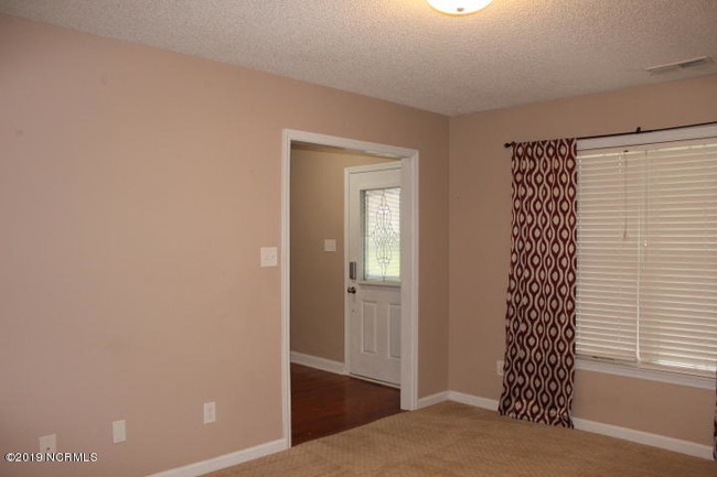 Building Photo - 110 Dunhill Ct